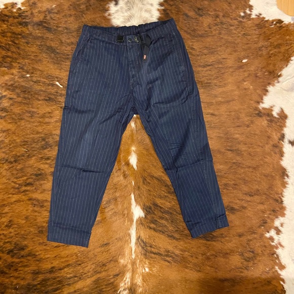 Levi’s Taper Fit Pull On Trousers - Picture 2 of 4